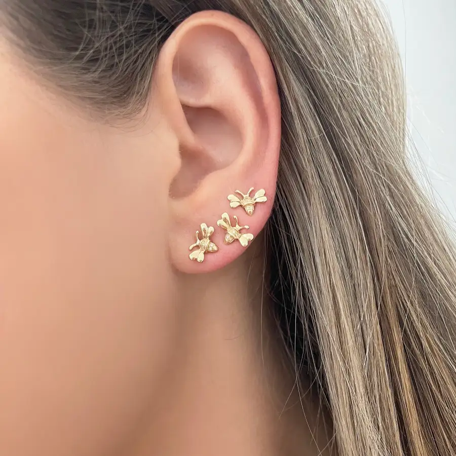 Polished Curved Gem Detail Stud Earrings