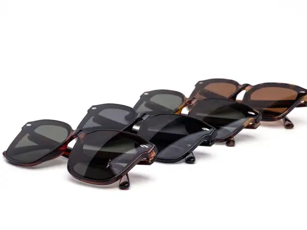 12-Pack Tortoise Classic Wayfarer-Style Crystal Sunglasses