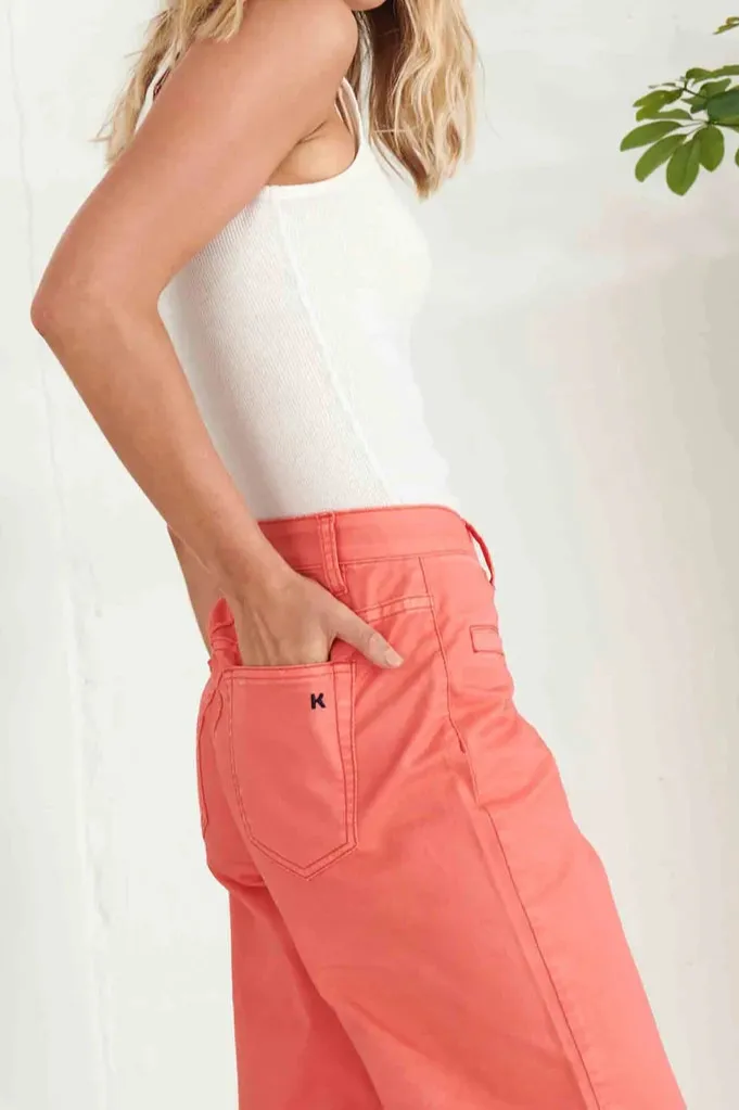 Freya Jean In Bubblegum