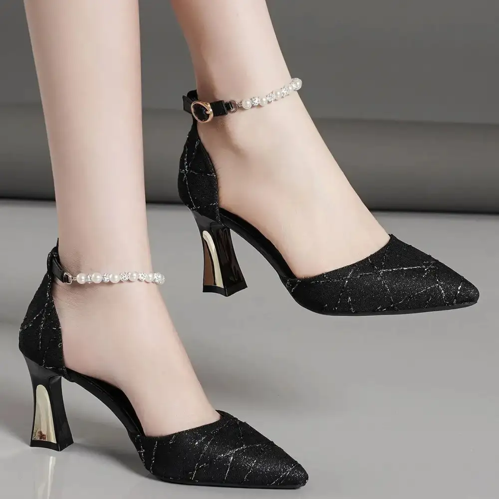 Elegant Pointed-Toe Classic Pumps