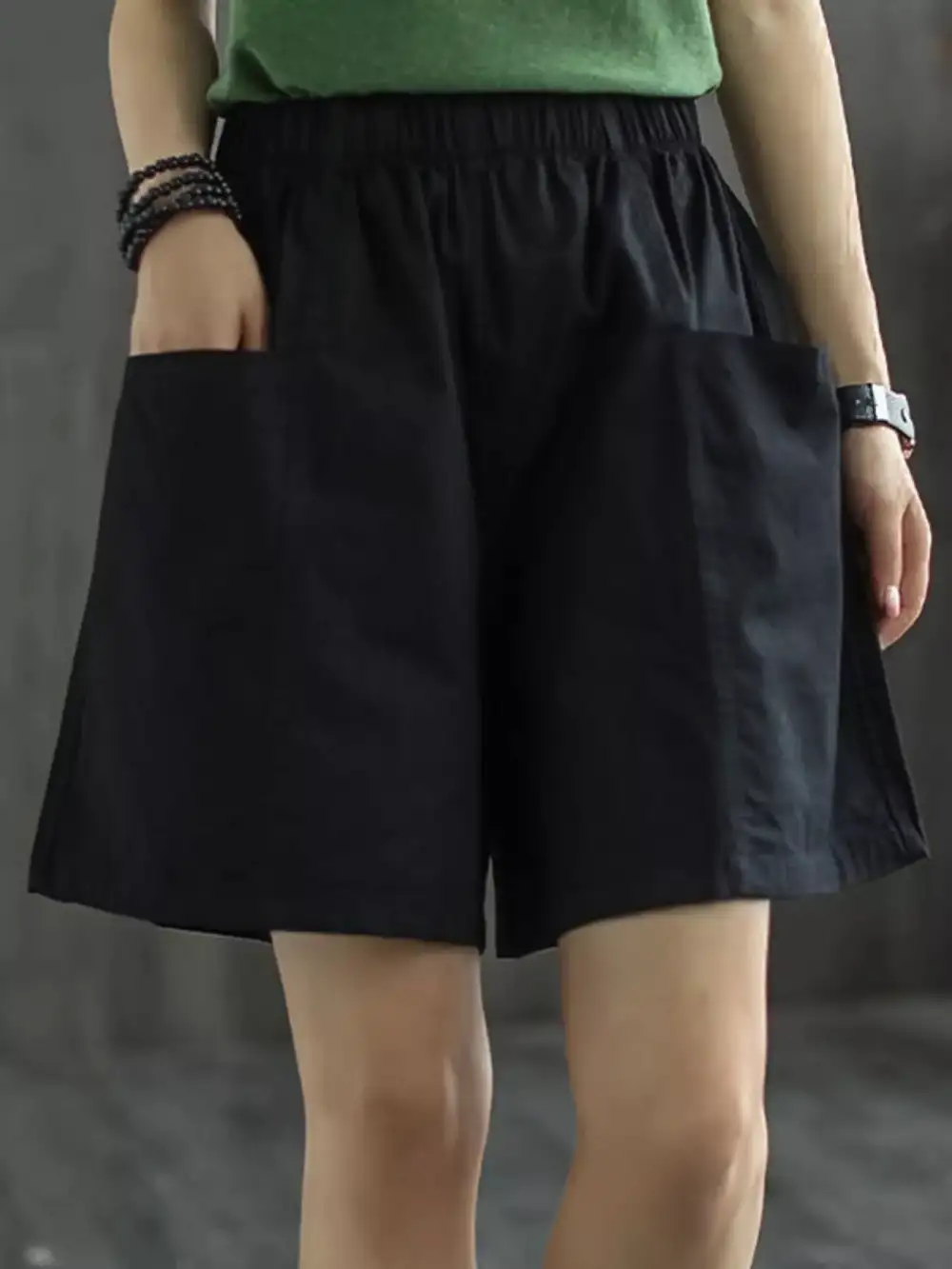 Elastic Waist Casual Shorts
