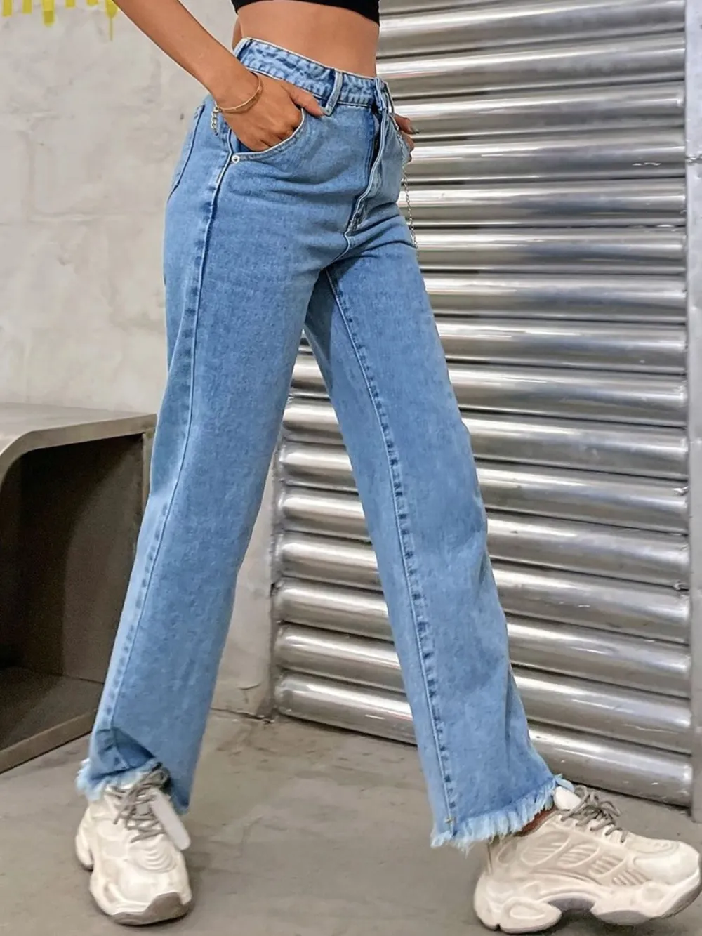 Sharp Raw Hem Pocketed Denim Jeans