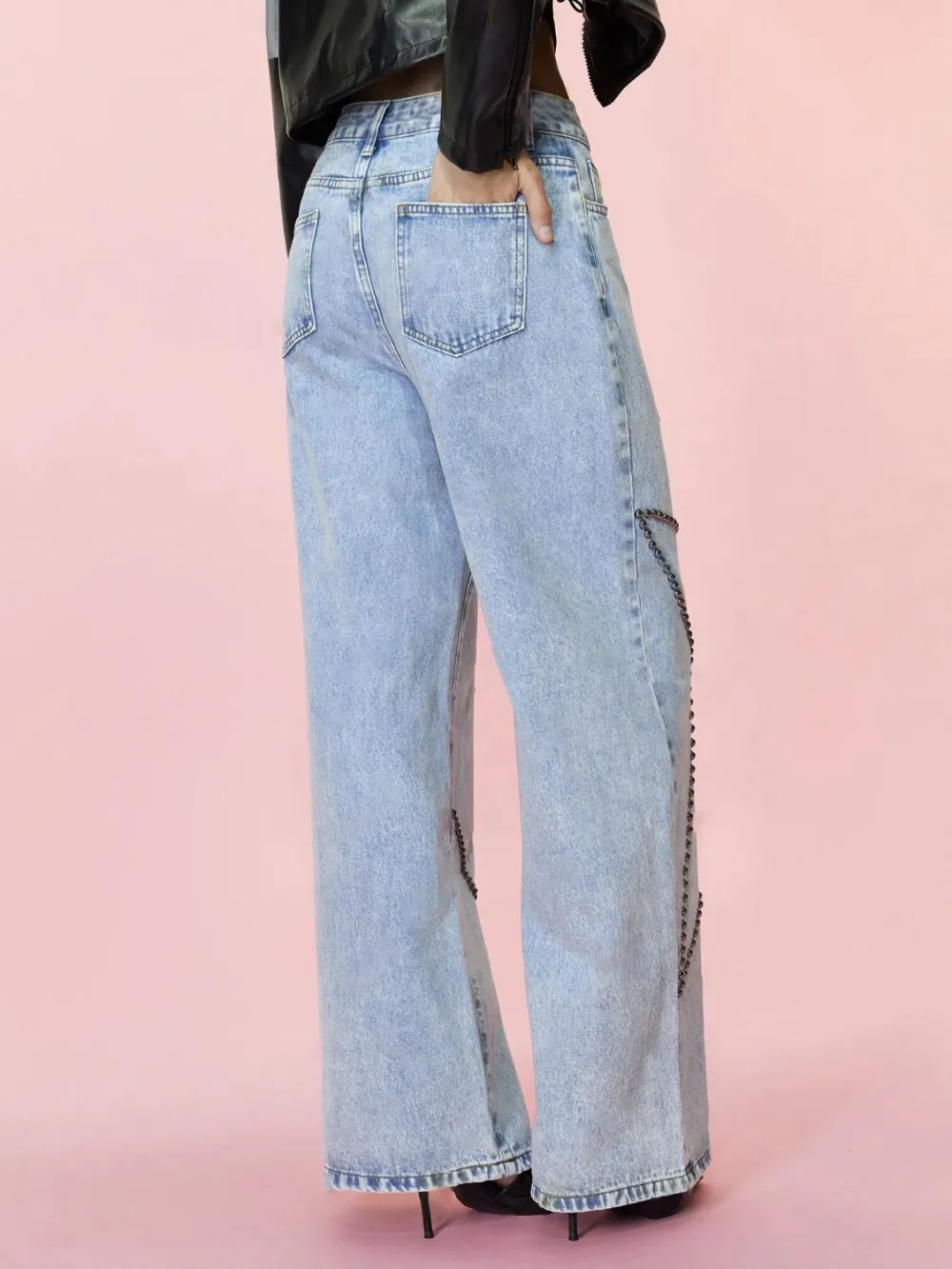 Classic Straight Leg Pocketed Denim Jeans