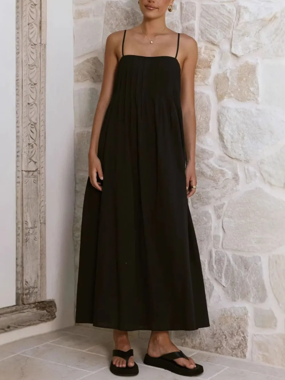 Polished Detail Pleated Midi Dress