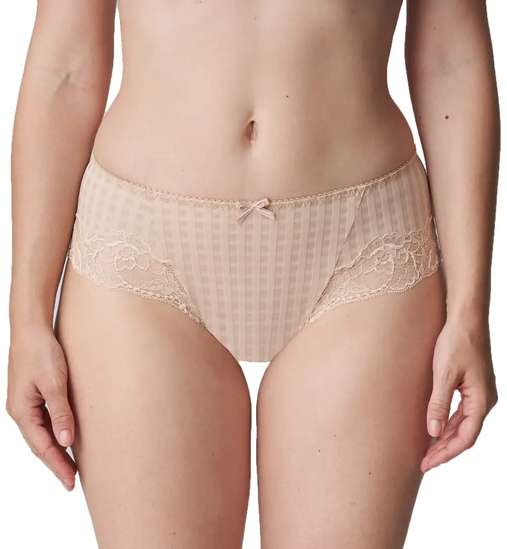 Classic Low-Rise Lace Boyshort Panty