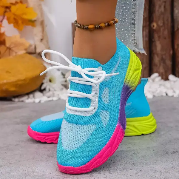 Lace-Up Round Toe Sneakers