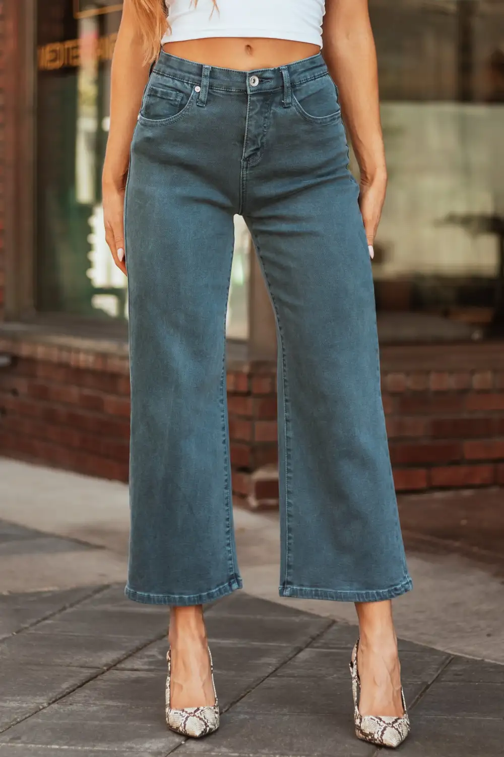Mid - Wash Wide Leg Crop Jeans