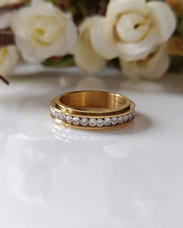 Spin Everyday Statement Ring