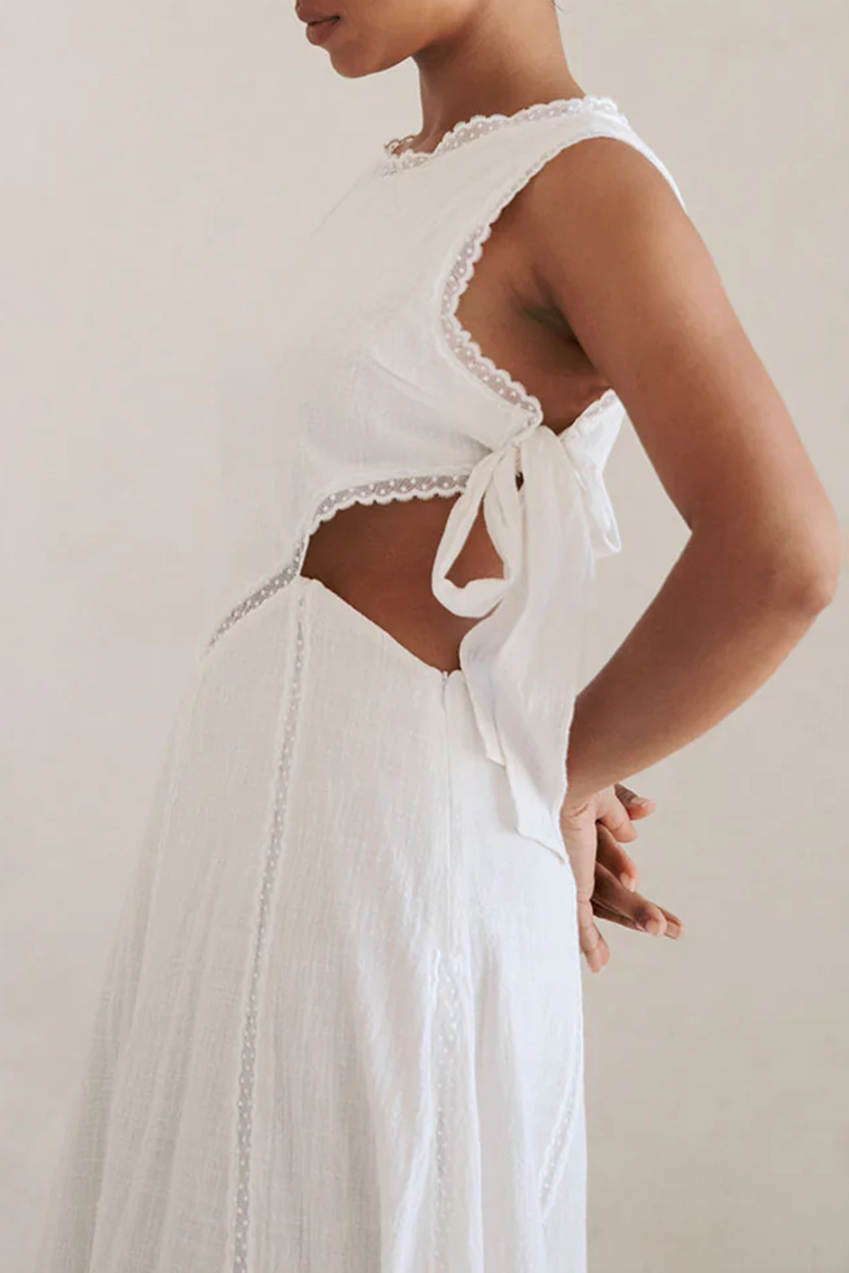 Cut Out Sleeveless Maxi Dress