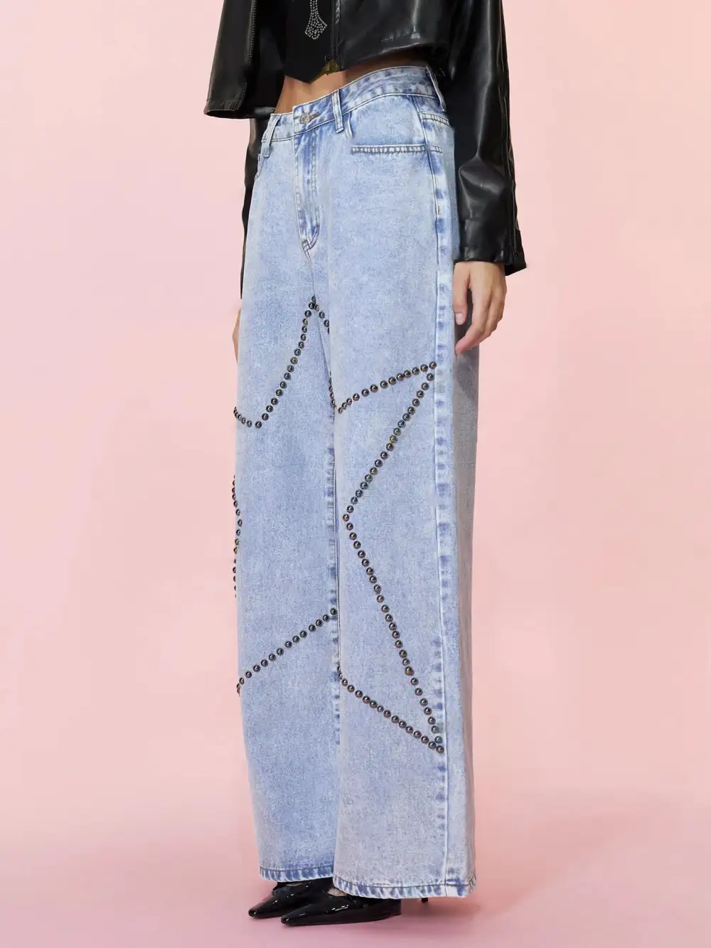 Classic Straight Leg Pocketed Denim Jeans