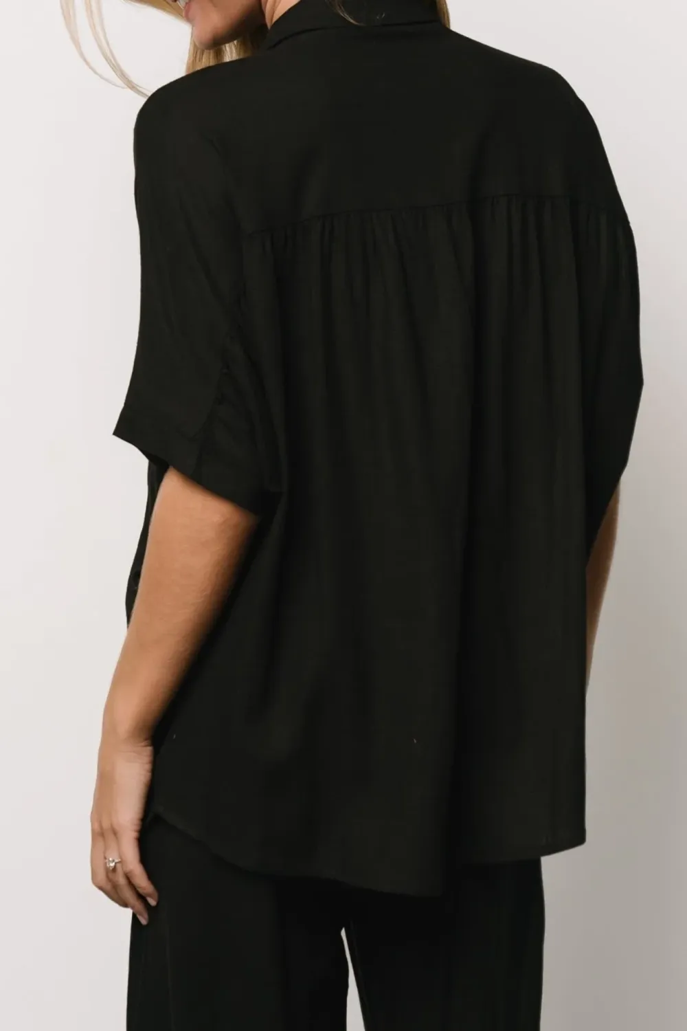 Black High-End V-Neck Versatile Shirt