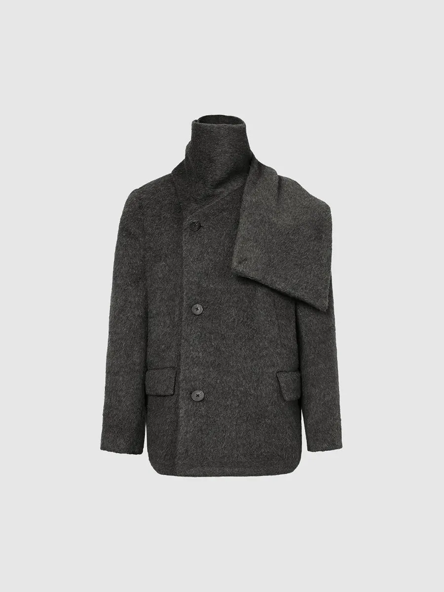 A Loose Laid-Back Commuter Jacket For Ladies