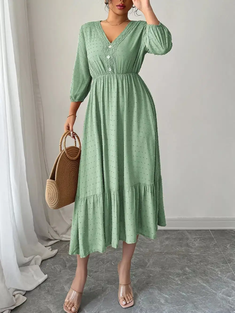 Lightweight Feel Ruffle Midi Dress