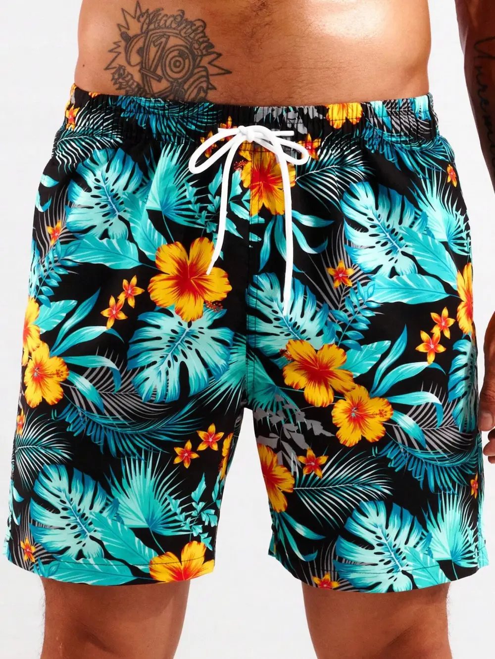 Men's Coastal Tropical Print Pocket Swim Trunks