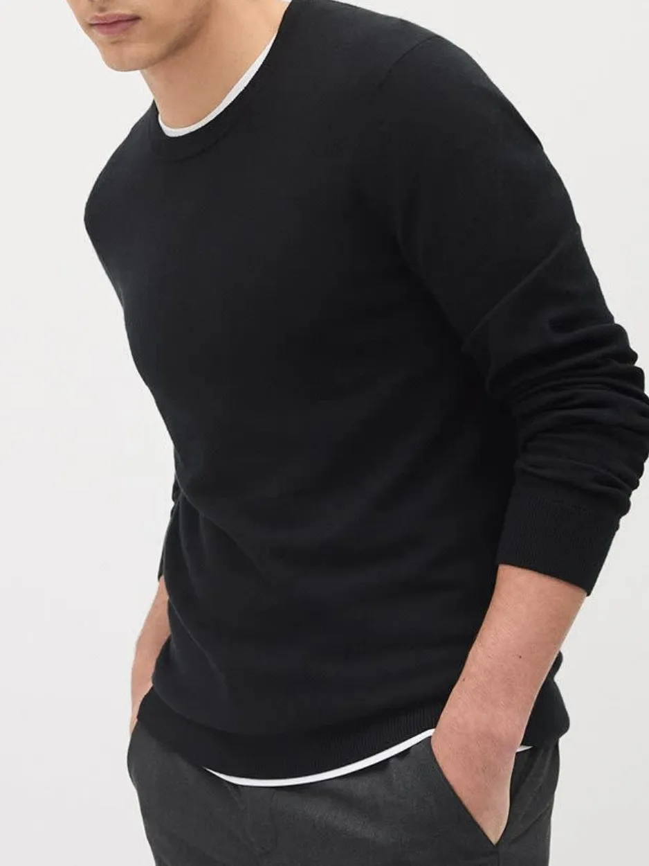 Black Long-Sleeve Crew-Neck Sweater