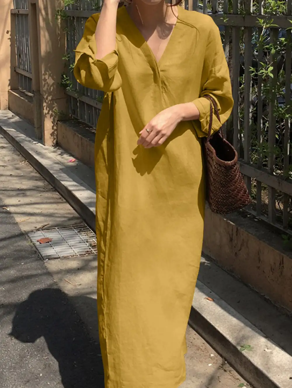 Long-Sleeved Robes and Dresses Top