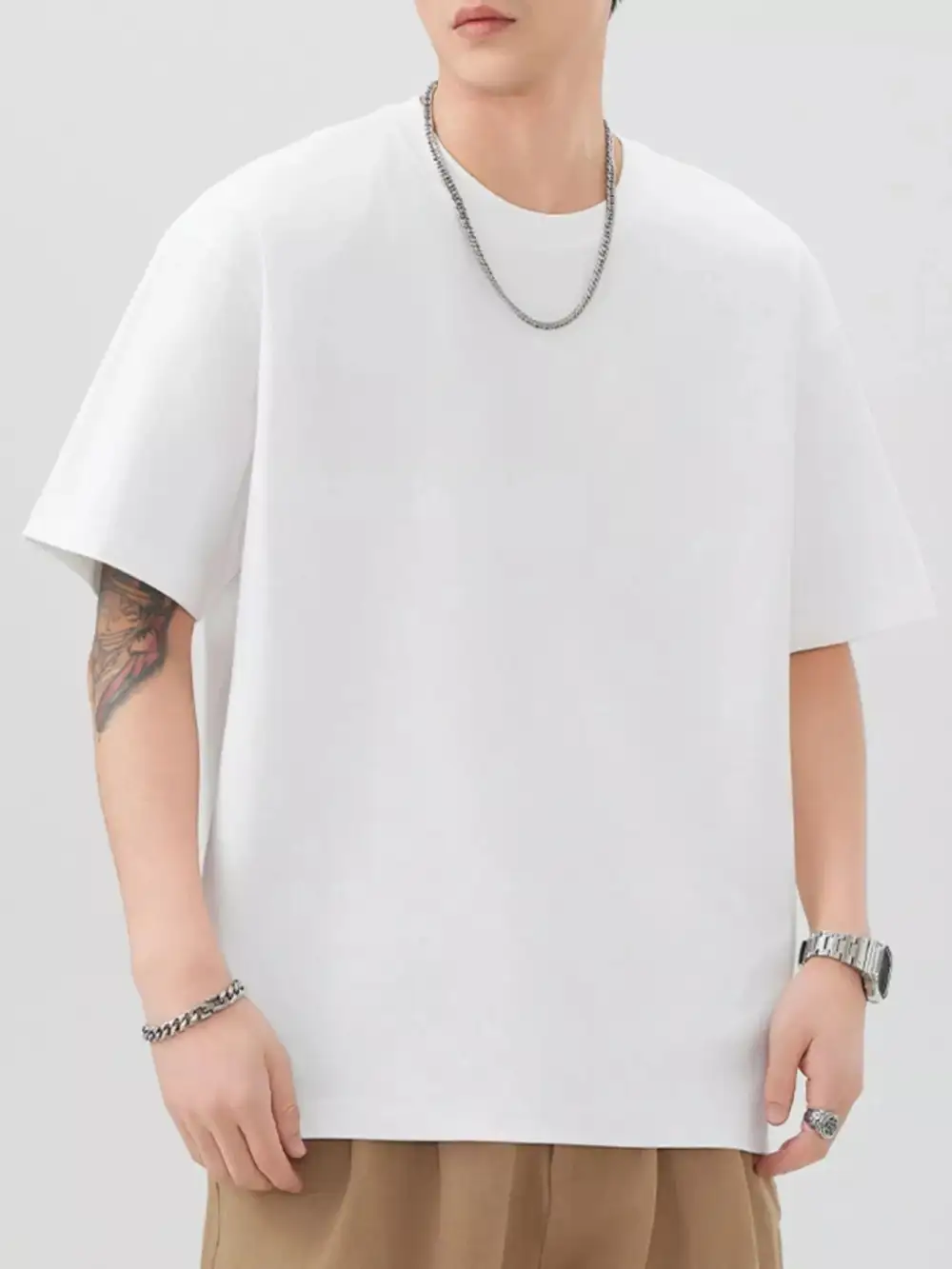 Minimal Round Neck Short Sleeve T-Shirt