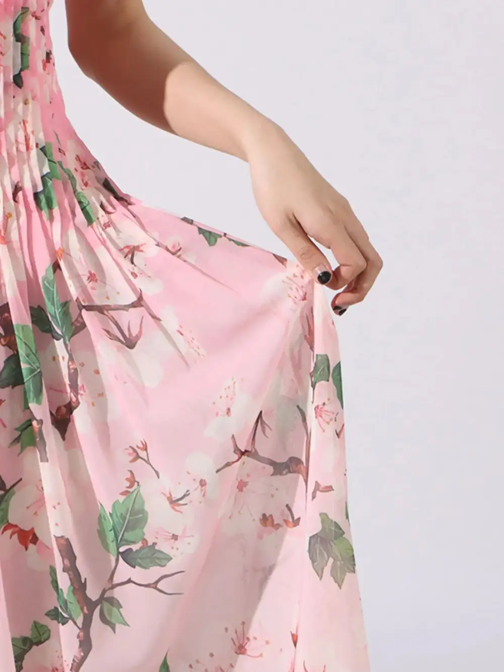 Layered Detail Floral Printed Pleated Maxi Dress