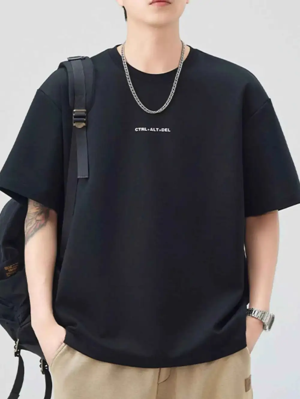 Classic Round Neck Short Sleeve T-Shirt