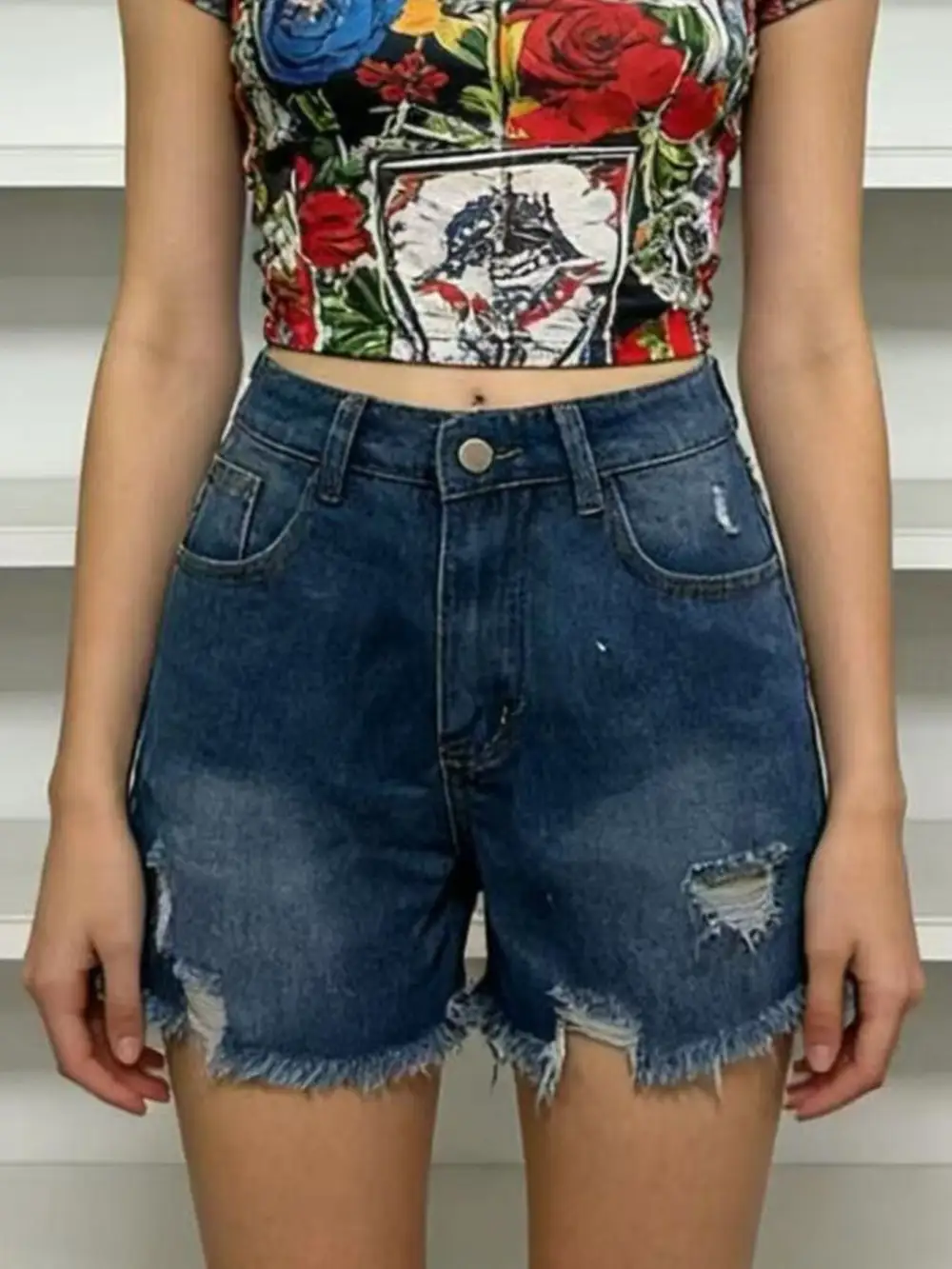 Relaxed Raw Hem Frayed Hem Frayed Distressed Shorts
