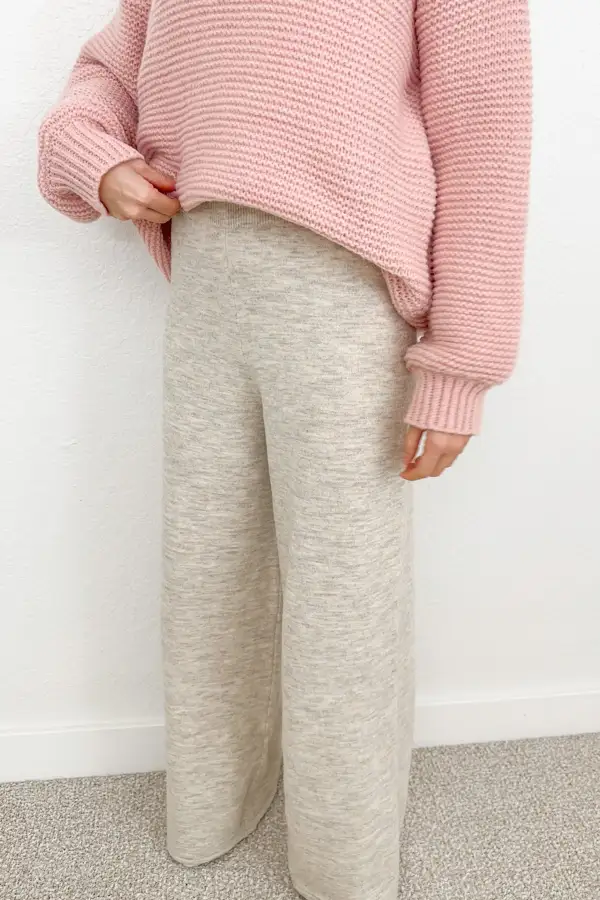Neat Finish Soft Straight Leg Pants