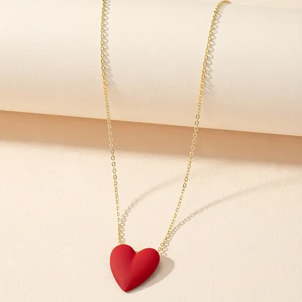 Heart Detail Everyday Necklace