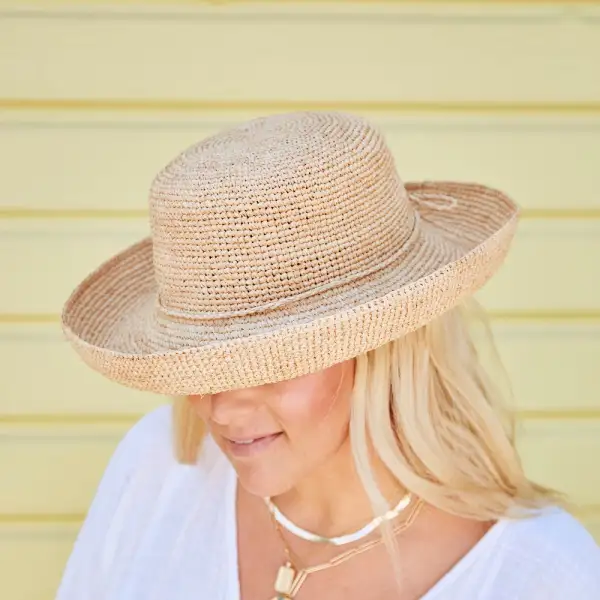 Women’s Packable Straw Round Crown Hat