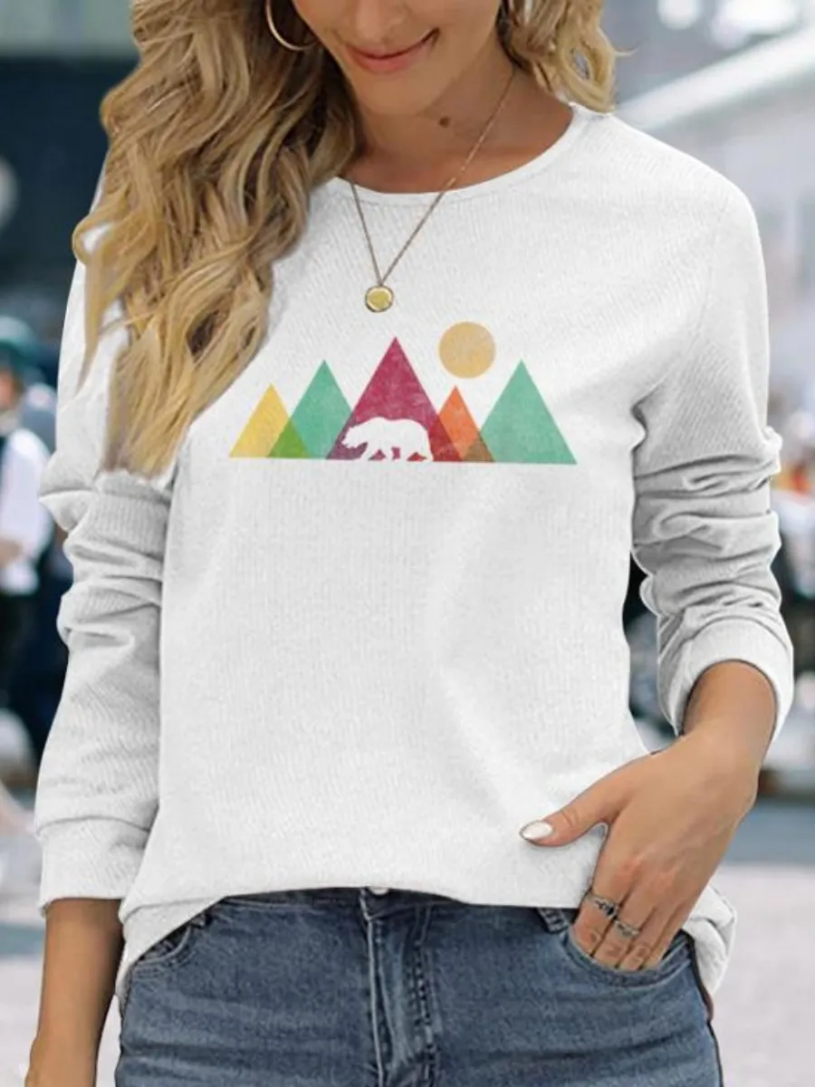 Geometric Mountain Bear Printed T-Shirt