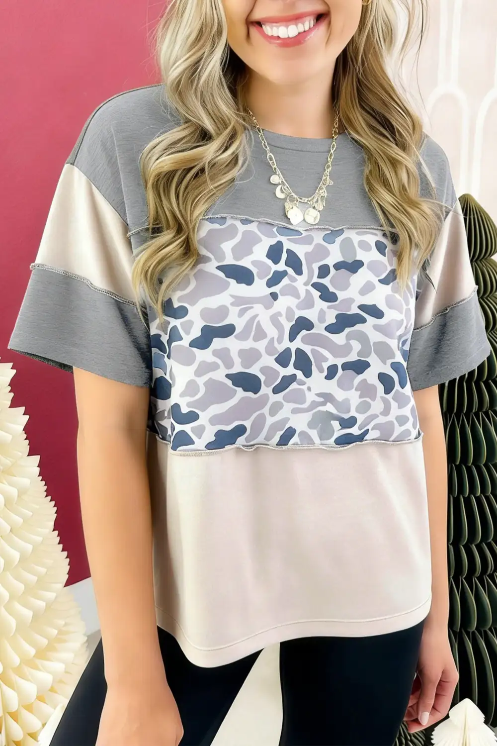 Airy Daisy Everyday Tee