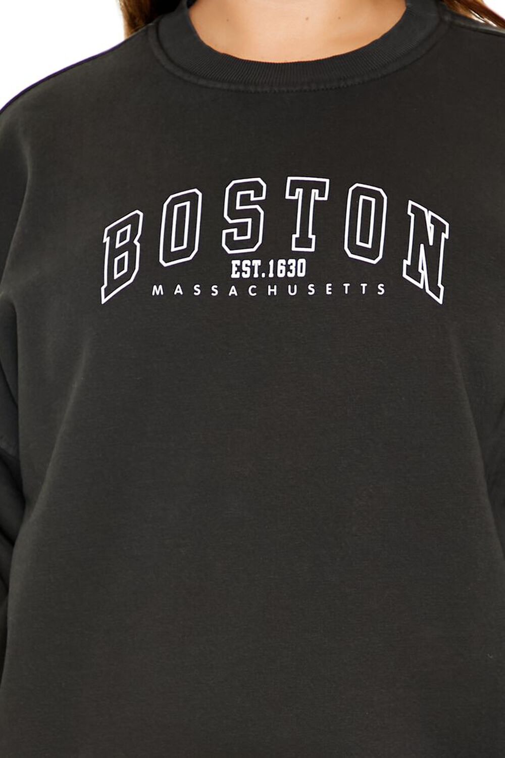 Plus Size Boston Graphic Pullover