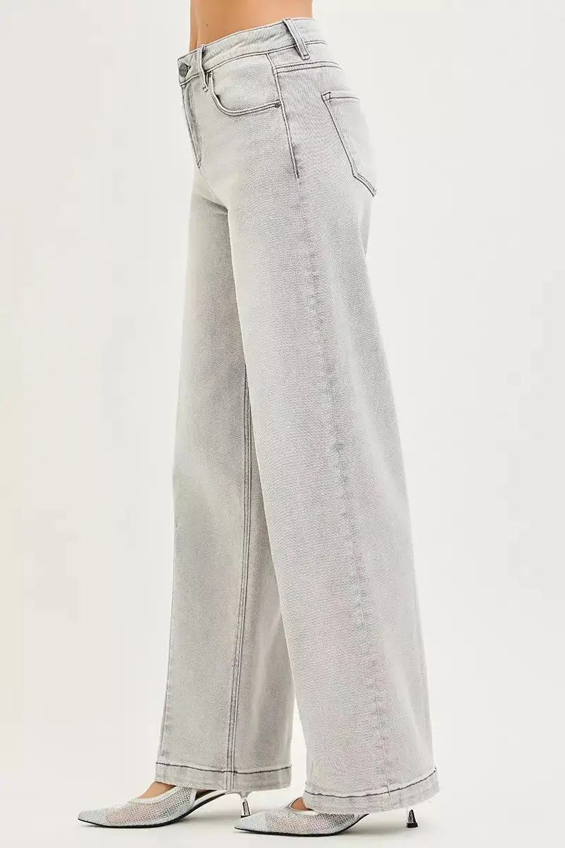 Pocketed Contoured Denim Jeans