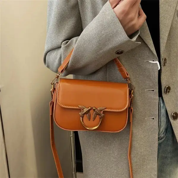 Compact Structured Soft Card Wallet