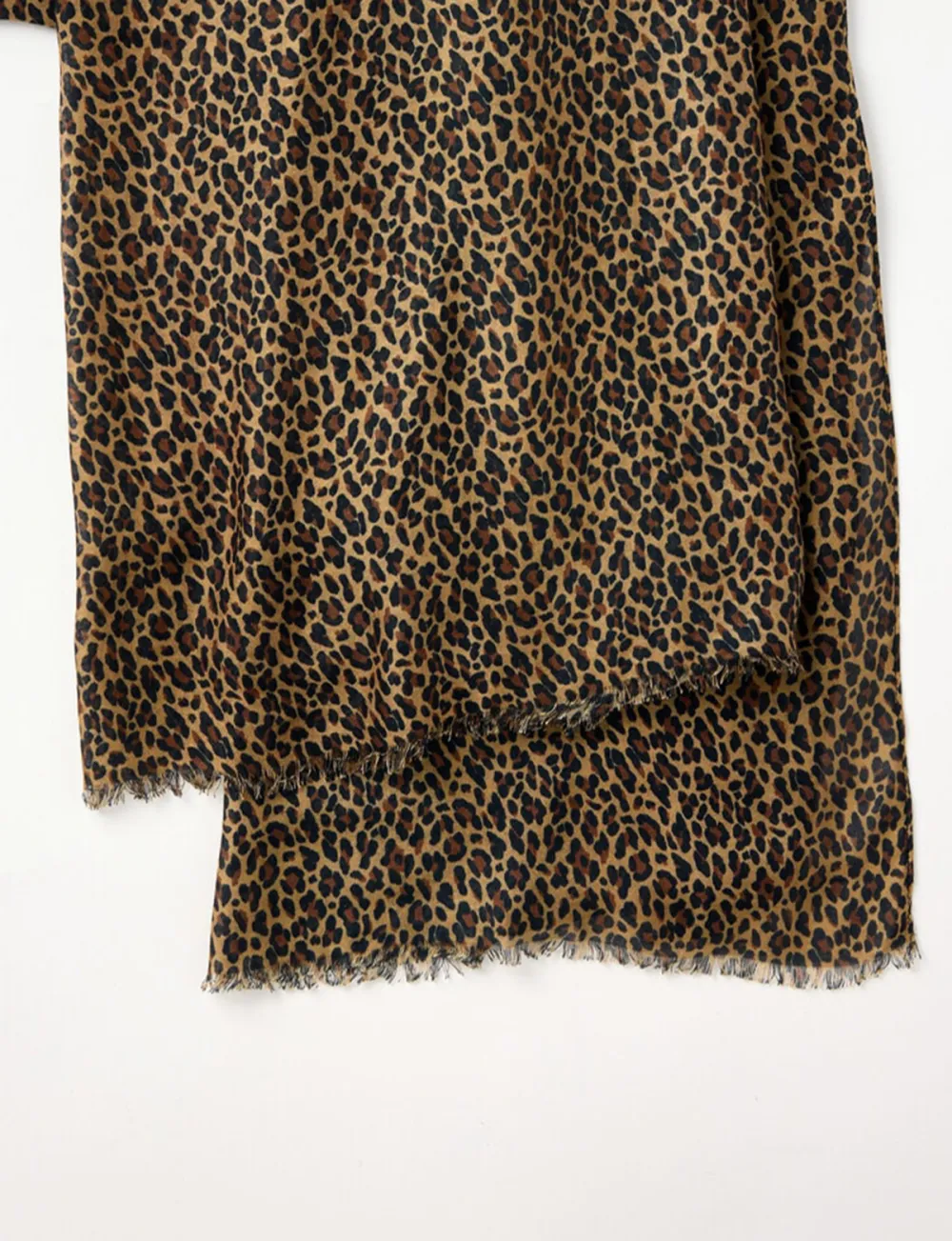 Fashionable Leopard Print Brown Scarf
