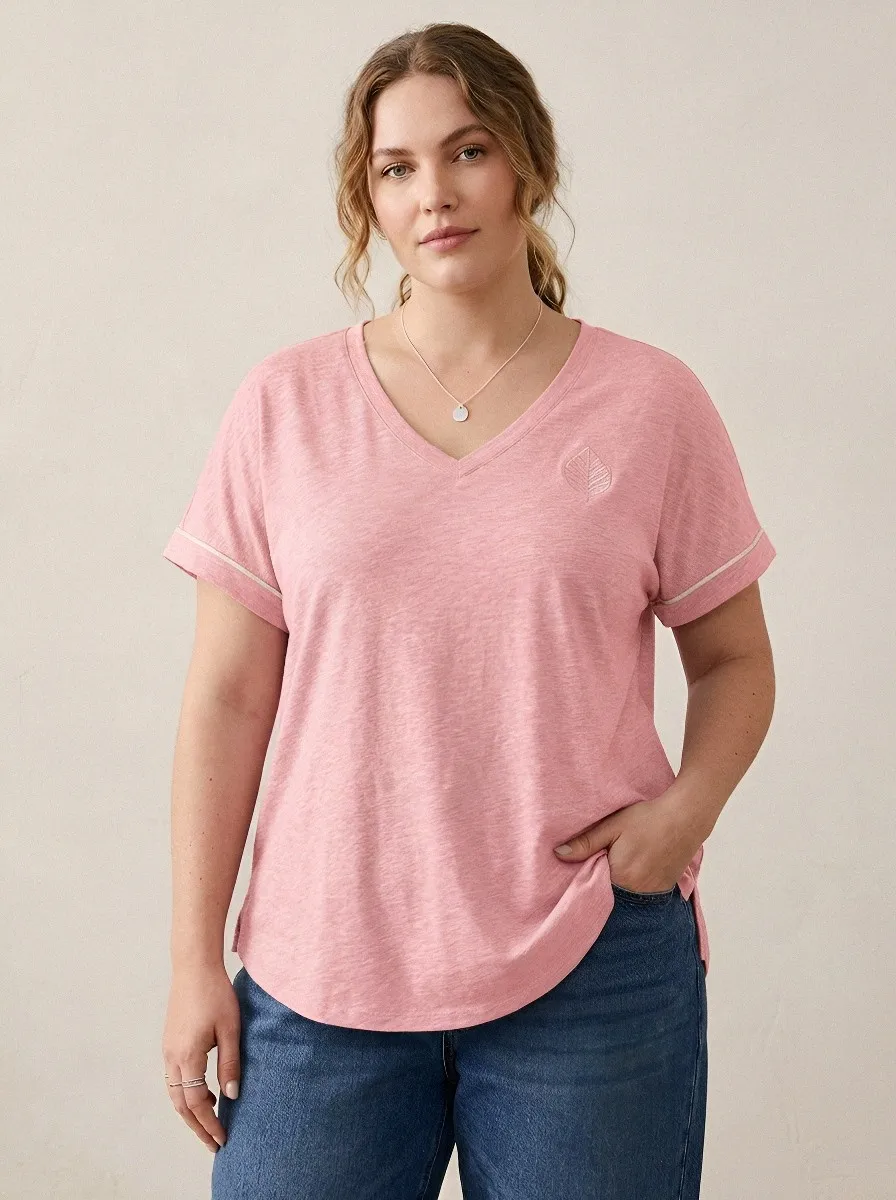 Women's Plus Size Minimalist Leaf Embroidered V-Neck T-Shirt