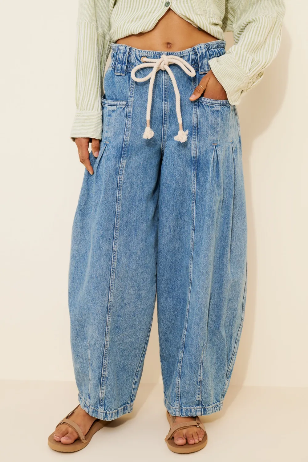 Margo Barrel Pull-On Jeans