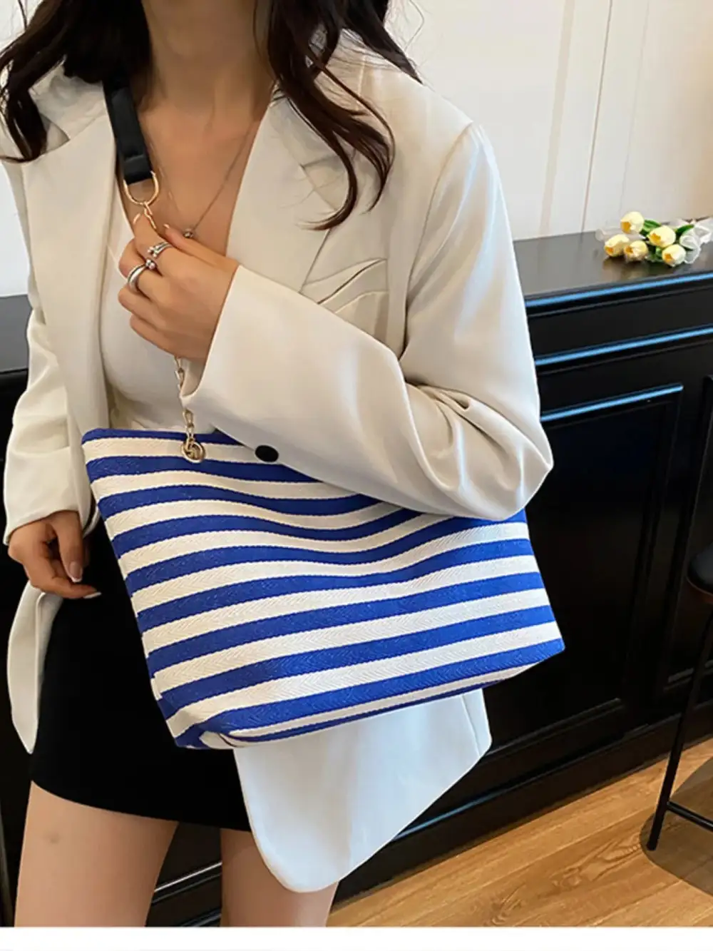 Striped Chain Strap Shoulder Bag