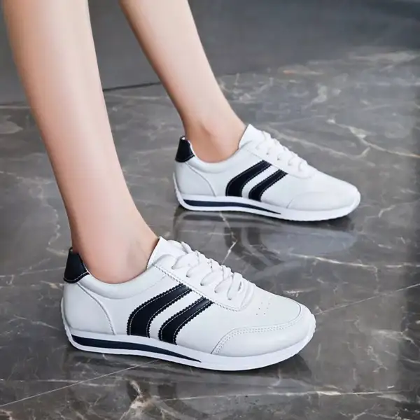 Textured Round Toe Lace-Up Sneakers