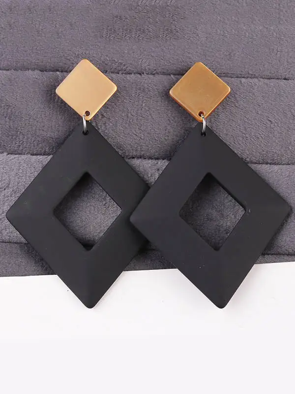 Curved Classic Accent Earrings