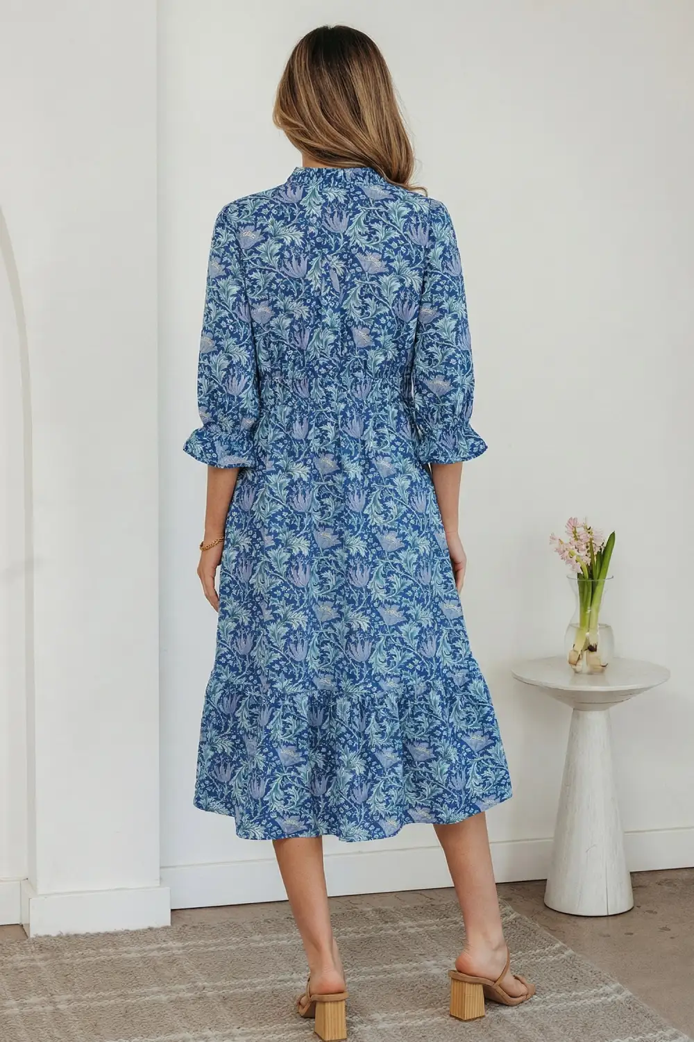 Lightweight Feel Floral Printed V Neck Dress