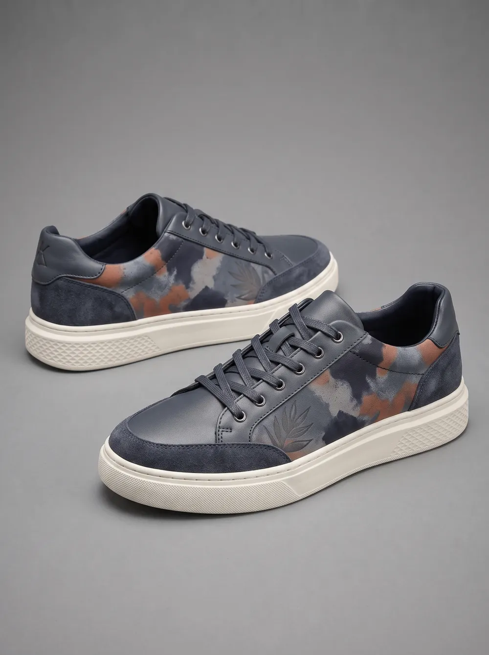 Men's Camo Leaf Pattern Printed Casual Sneakers