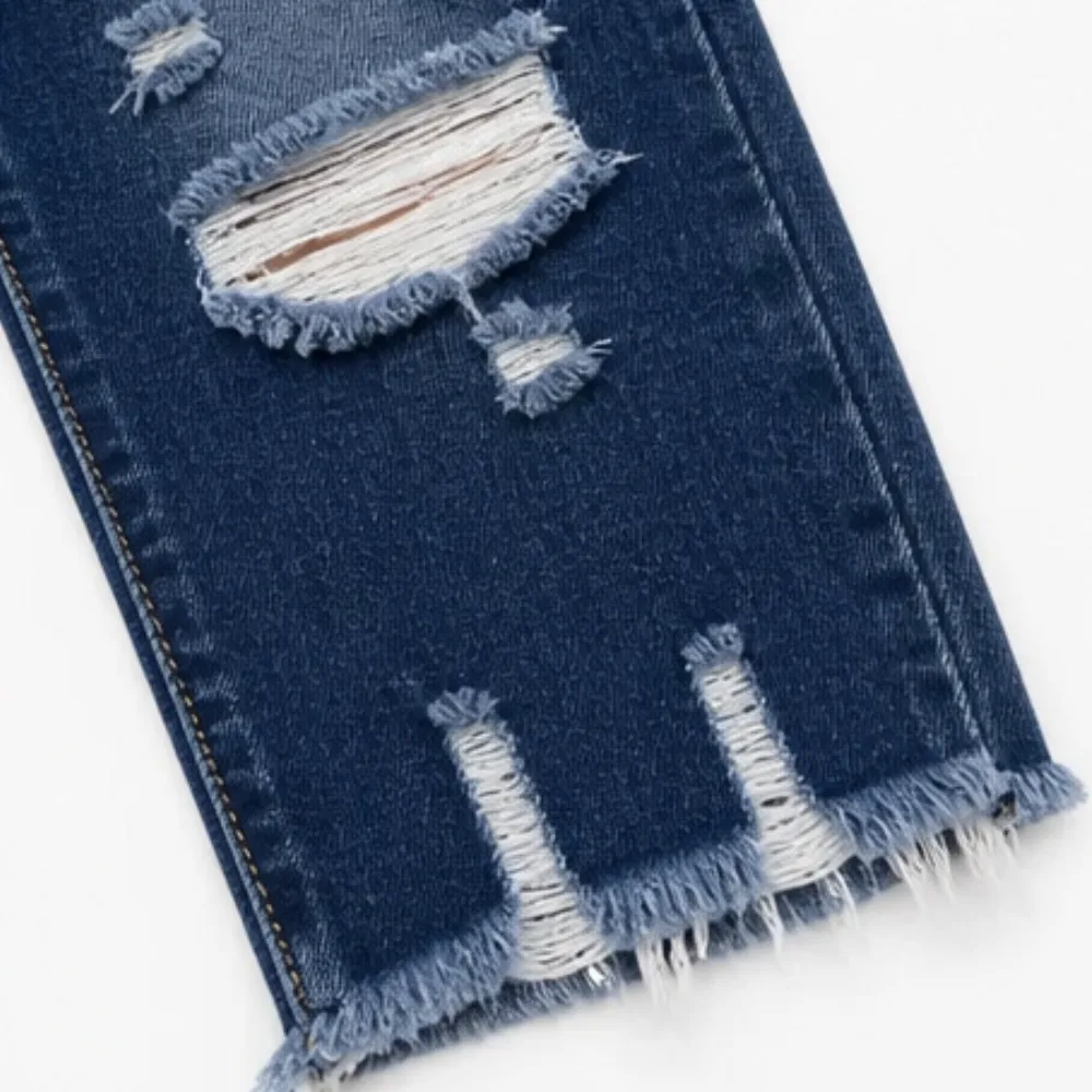 Soft Cotton Frayed-hem Capri Jeans