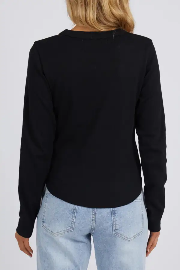 Everyday Ribbed Scoop Neck Long Sleeve Tee