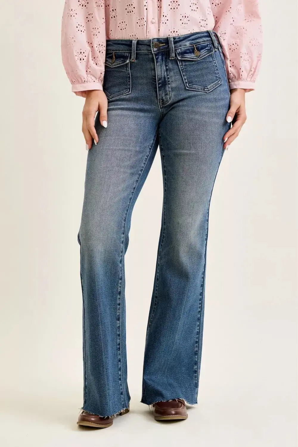 Mid Rise Flare Leg Pocketed Denim Jeans