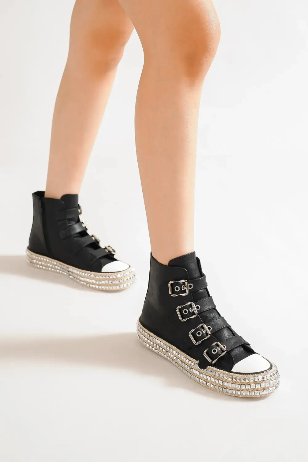 Black Fashion Multi-Buckle Straps Studded Platform Flat Shoes