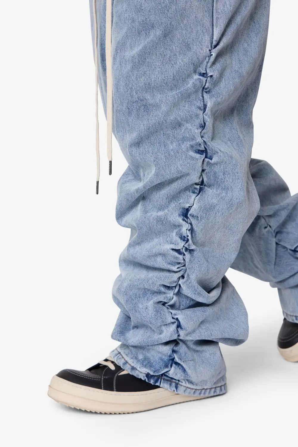 Relaxed Ruched Detail Jeans