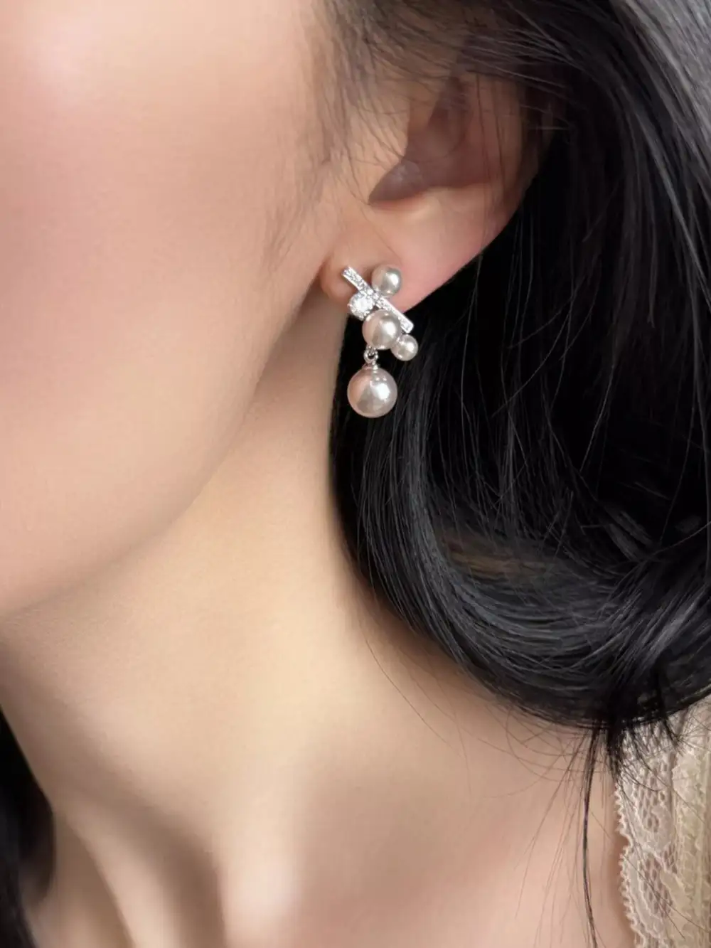 Everyday Pearl Drop Earrings