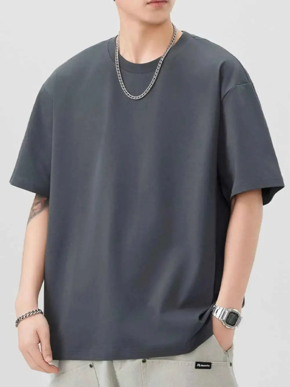 Minimal Round Neck Short Sleeve T-Shirt