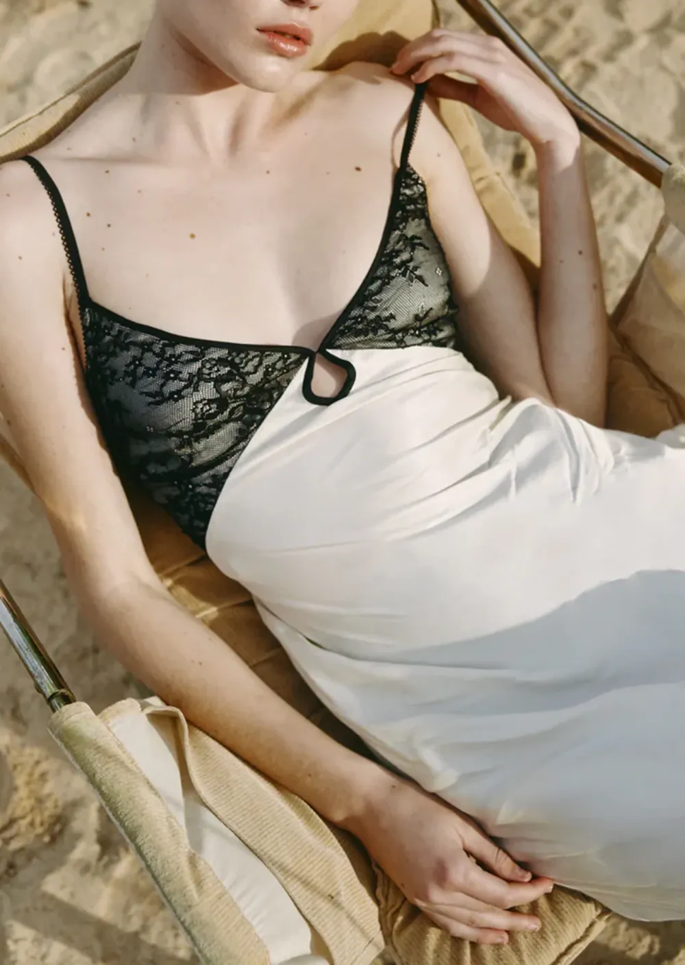 LACE KEYHOLE CAMI DRESS