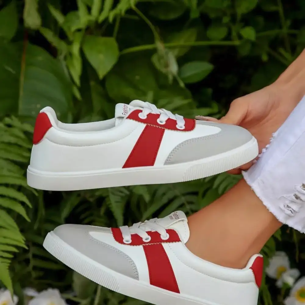 Refined Round Toe Lace-Up Sneakers