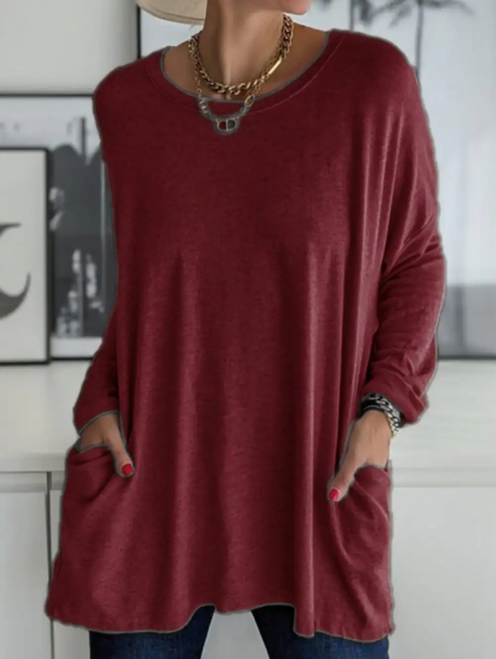Round Neck Loose Pocket Tee